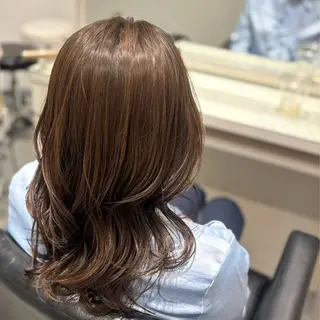 カラー BEAUTRIUM  青山所属・中野 栞生のヘアスタイル
