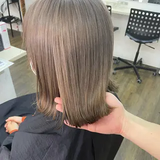 ミディアム カラー ヒカ/外国人風 デザインカラーのヘアスタイル