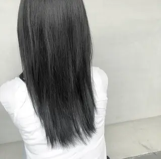 セミロング カラー 小森 樹奈のヘアスタイル