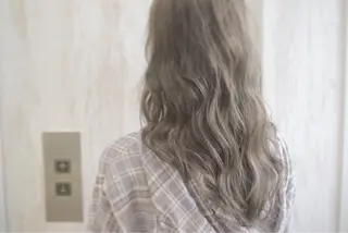 カラー ハイトーンカラー RYUのヘアスタイル