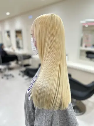 ロング カラー ヘアアレンジ 艶カラー/ハイトーン /レイヤーカットのヘアスタイル