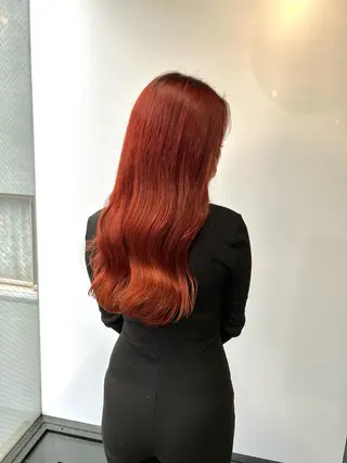 ロング カラー ヘアアレンジ ツガミ リナのヘアスタイル