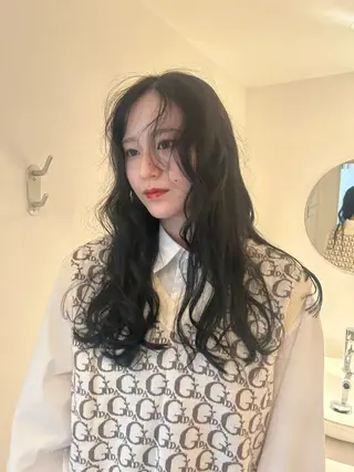 ロング VISION   aoyama所属・かがやしづ ⭐️ブリーチカラーのヘアスタイル