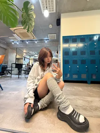 ミディアム レイヤーカット\ウル フ　chinatsuのヘアスタイル