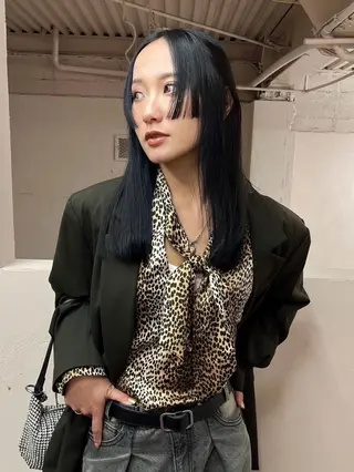 セミロング カラー iru所属・mi kiのヘアスタイル