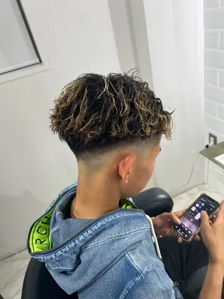 ショート パーマ メンズ SHARE  SALON monloulou+plus所属・メンズパーマ 桐山 琉輝のヘアスタイル