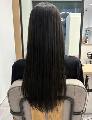 ロング サイトウ ユリコのヘアスタイル