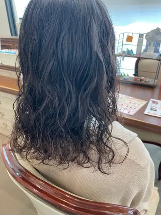 ミディアム パーマ 🍪ヨシイハルネ🍪 ラベンダーカラーのヘアスタイル