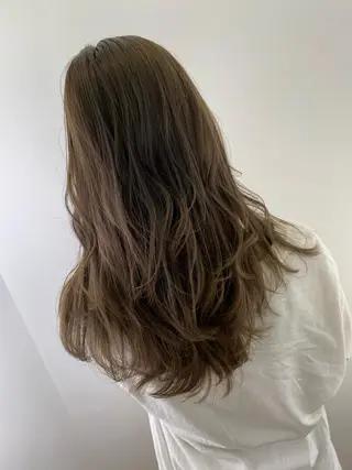 セミロング AVANCE京橋所属・ハイトーンヘア/ 島崎　タクミのヘアスタイル