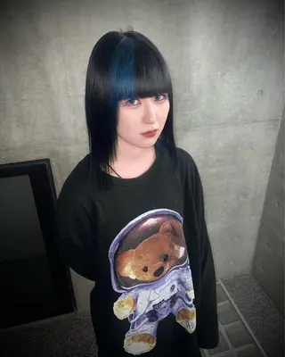 ミディアム カラー 🍭ハイトーン/ レイヤーカット🦄のヘアスタイル