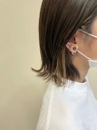 ショート カラー 沢田 瞳のヘアスタイル