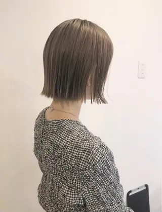 ミディアム 白井 音葉のヘアスタイル