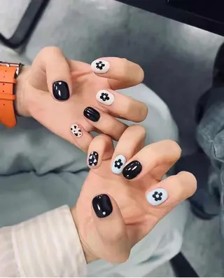 ネイル VIVIAN エイのネイルデザイン