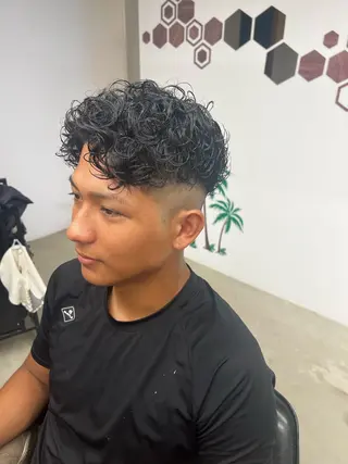 パーマ メンズ アンドチル所属・メンズ特化美容師 💫西村一真のヘアスタイル