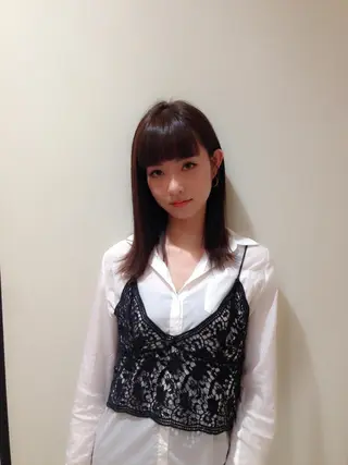 セミロング graxi'    グラシー所属・ブリーチ/ハイトーン SERINAのヘアスタイル