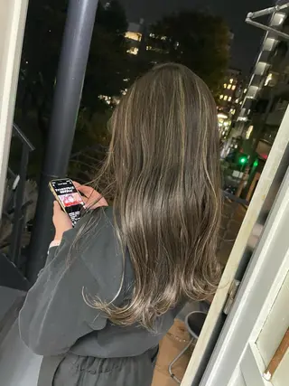 ロング カラー 外国人風/ブリーチ 小泉じょうのヘアスタイル