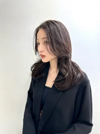 ロング カラー 艶髪レイヤー顔周り グレージュ添田晃基のヘアスタイル