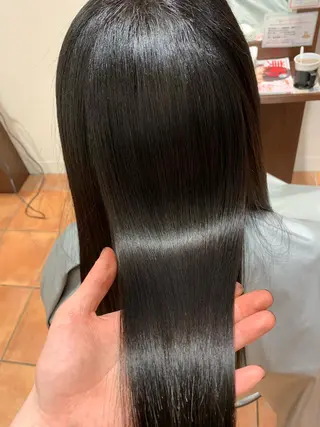 カラーリスト菅澤 岳のヘアスタイル