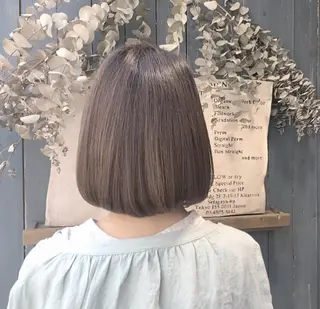 ショート カラー ブリーチ、パーマ 西部笑のヘアスタイル