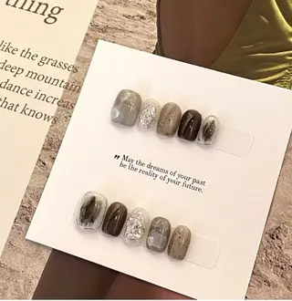 ネイル パラジェル＆フィルイン取り扱いサロンSol Nail所属・Sol Nail ミネのネイルデザイン