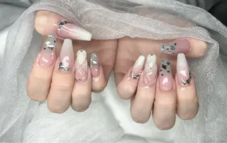 ネイル Roi〈ロワ〉 Minakoのネイルデザイン