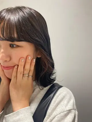 カラー yui/ layer cutのヘアスタイル