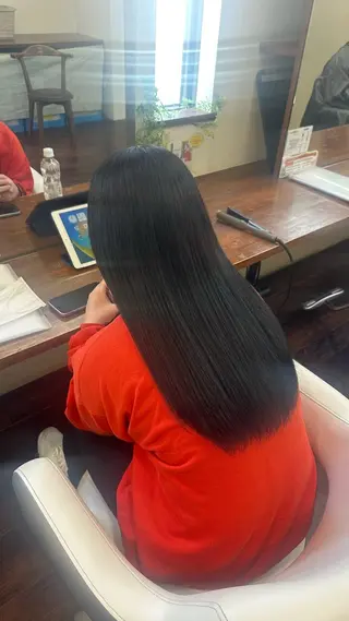 ロング 梨菜/ハイトーン /ブリーチカラーのヘアスタイル