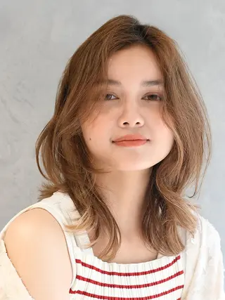 ミディアム 川上 春香のヘアスタイル