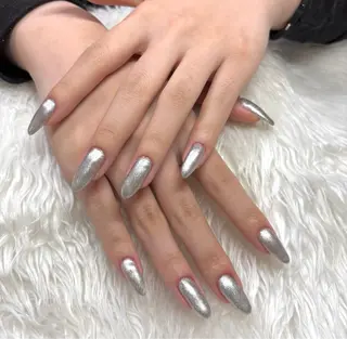 ネイル jr.R Ashliyのネイルデザイン