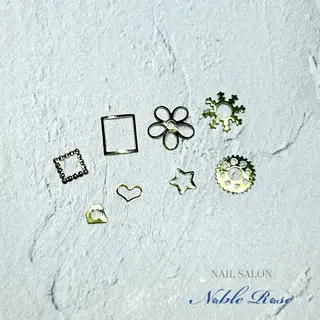 ネイル Noble Rose🥀のネイルデザイン