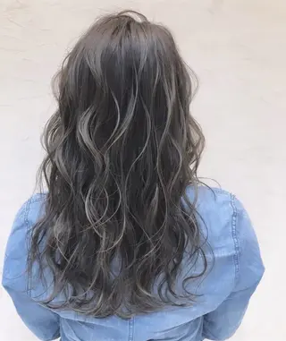 ロング Moana by HEADLIGHT 綱島店所属・⭐︎ Airiのヘアスタイル