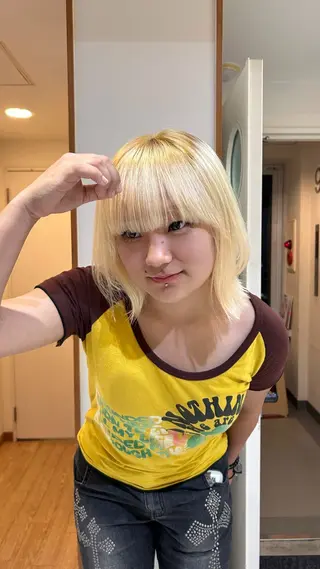 ミディアム UNBIRTHDAY akariのヘアスタイル