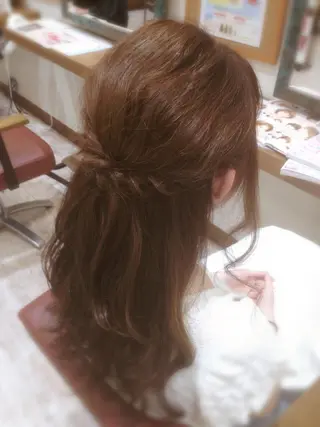 ミディアム ヘアアレンジ 美容歴18年以上🌈 山口のヘアスタイル