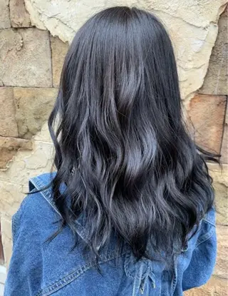カラー マツモト ユメのヘアスタイル