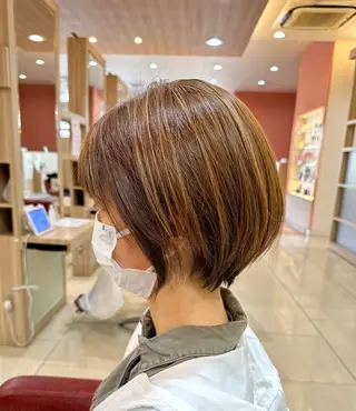 ショート カラー 小坂直輝【髪質改善・ 似合わせカット】のヘアスタイル