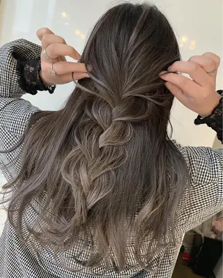 ロング カラー ヘアアレンジ 髪質改善land千葉所属・阿部 圭悟のヘアスタイル