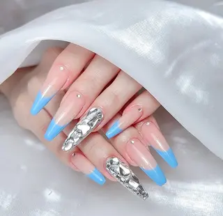 ネイル 🎀M nails✨ ビューティーのネイルデザイン