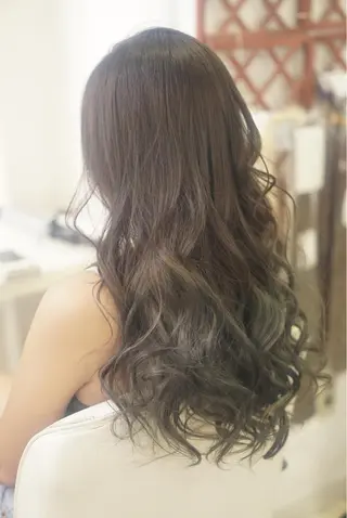 ミディアム セミロング ロング カラー 枝毛カット＆髪質改善 満足NO.1岡しゃんのヘアスタイル