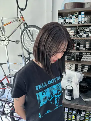 カラー ハイジ所属・上村 友優のヘアスタイル