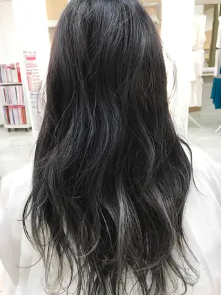 ロング カラー 大澤 碧のヘアスタイル