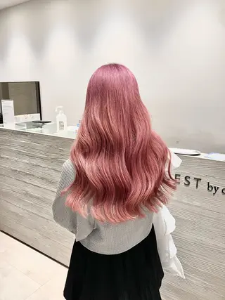 ロング カラー サキ🤍ハイトーン 🩰くびれ巻きヘアのヘアスタイル