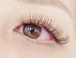 マツエク・マツパ eminy lash 【エミニーラッシュ】のマツエク・マツパデザイン