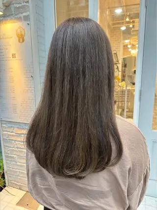 ロング カラー 山﨑彩乃 🫧 縮毛矯正のヘアスタイル