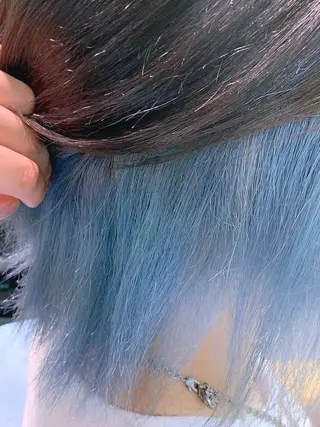 ミディアム カラー EMANON新宿南口所属・🦄中性ウルフ ☁️Shiori🦄のヘアスタイル