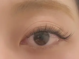 マツエク・マツパ アイラッシュサロンF所属・磯崎 桃子 f(エフ)のマツエク・マツパデザイン