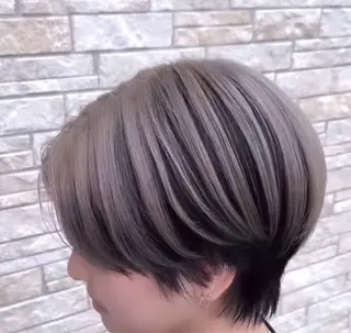 ショート カラー 透明感/艶感カラー✨ 西澤駿のヘアスタイル