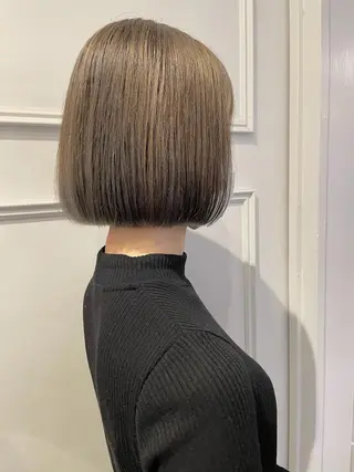 ショート カラー 安藤 佑衣のヘアスタイル