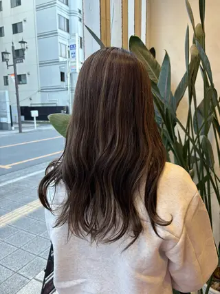 ロング カラー ブリーチ予約率90% 以上✨森山陽向のヘアスタイル