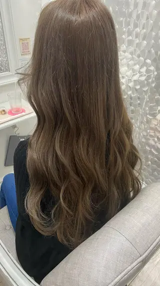 ロング カラー EKOLU所属・髪質改善サロン🫧 戎谷栞菜のヘアスタイル