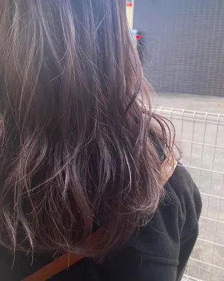 ロング カラー ヘアアレンジ 六本松航空所属・金原 愛珠のヘアスタイル